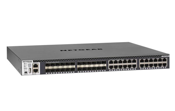 M4300-24X24F Gestionado L2/L3/L4 10G Ethernet (100/1000/10000) 1U Negro