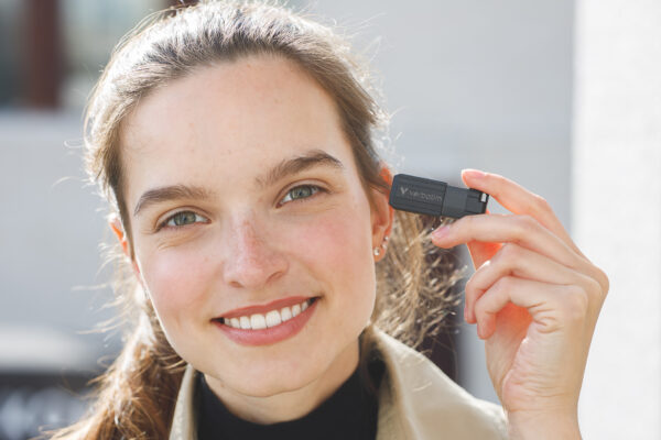 PinStripe - Unidad USB de 128 GB - Negro